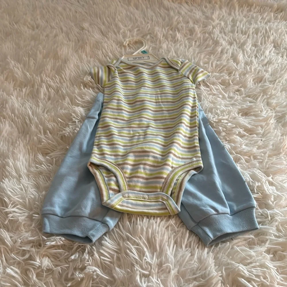Baby Onesie set!